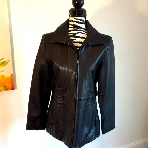 Size M genuine black leather jacket